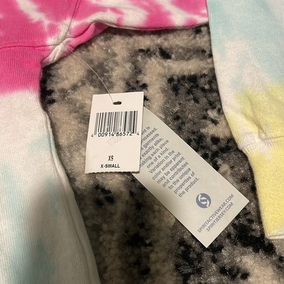 Disneyland tie dye spirit jersey NWT! Perfect condition - Picture 4 of 7